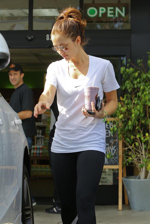 Minka Kelly at Earthbar in West Hollywood 11/9/12