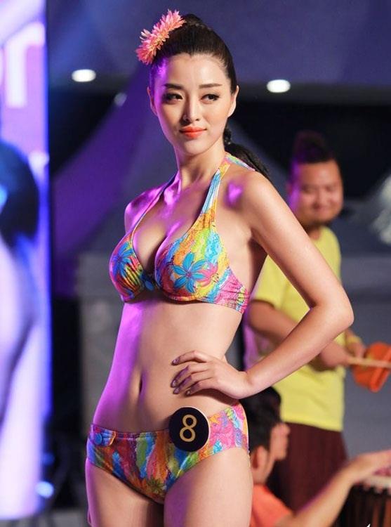 Wei Wei Yu in a bikini