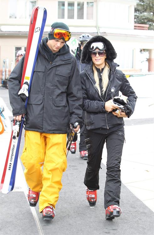 Paris Hilton enjoying a day in the mountains of Aspen December 18, 2012 