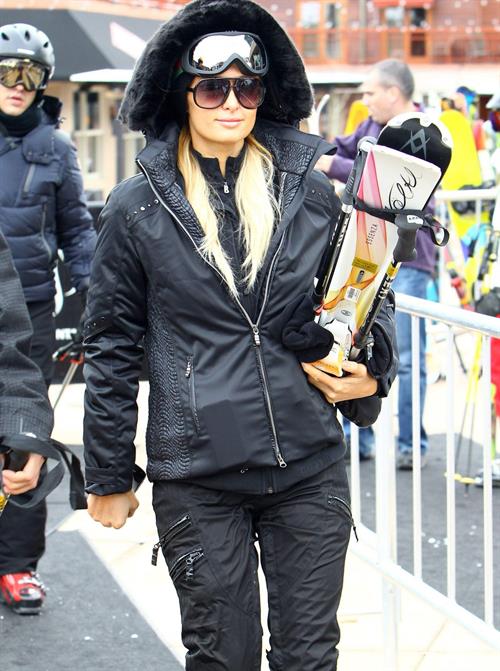 Paris Hilton enjoying a day in the mountains of Aspen December 18, 2012 