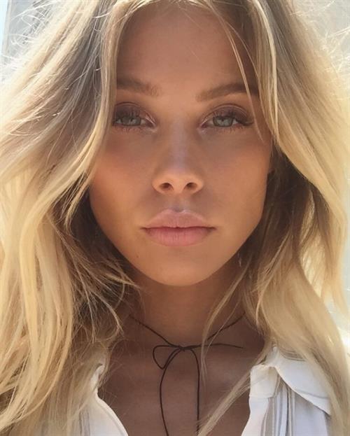 Allie Leggett taking a selfie