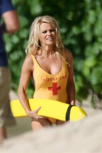 Pamela Anderson - Filming for an Brazilian TV Show in Hawaii 17.08.12