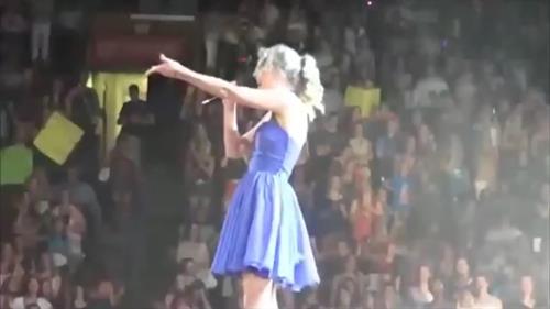 Taylor Swift - Wardrobe Malfunction on Taylor Swifts Concert