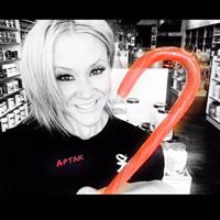 Amanda Michelle Folstad Ptak taking a selfie