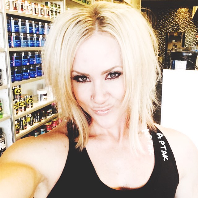 Amanda Michelle Folstad Ptak taking a selfie