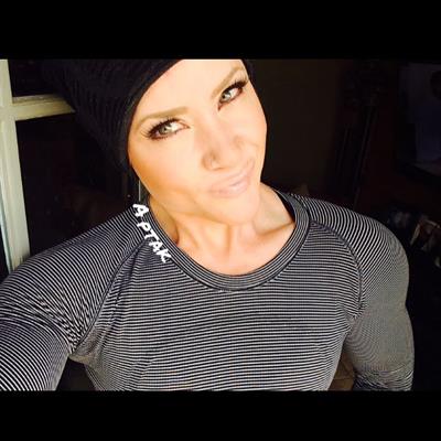 Amanda Michelle Folstad Ptak taking a selfie