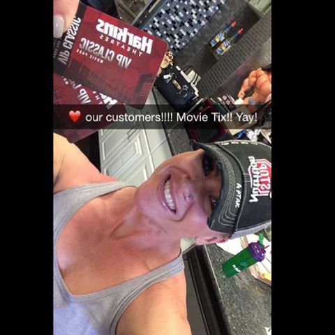 Amanda Michelle Folstad Ptak taking a selfie