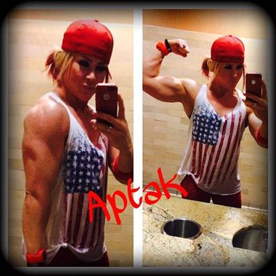 Amanda Michelle Folstad Ptak taking a selfie