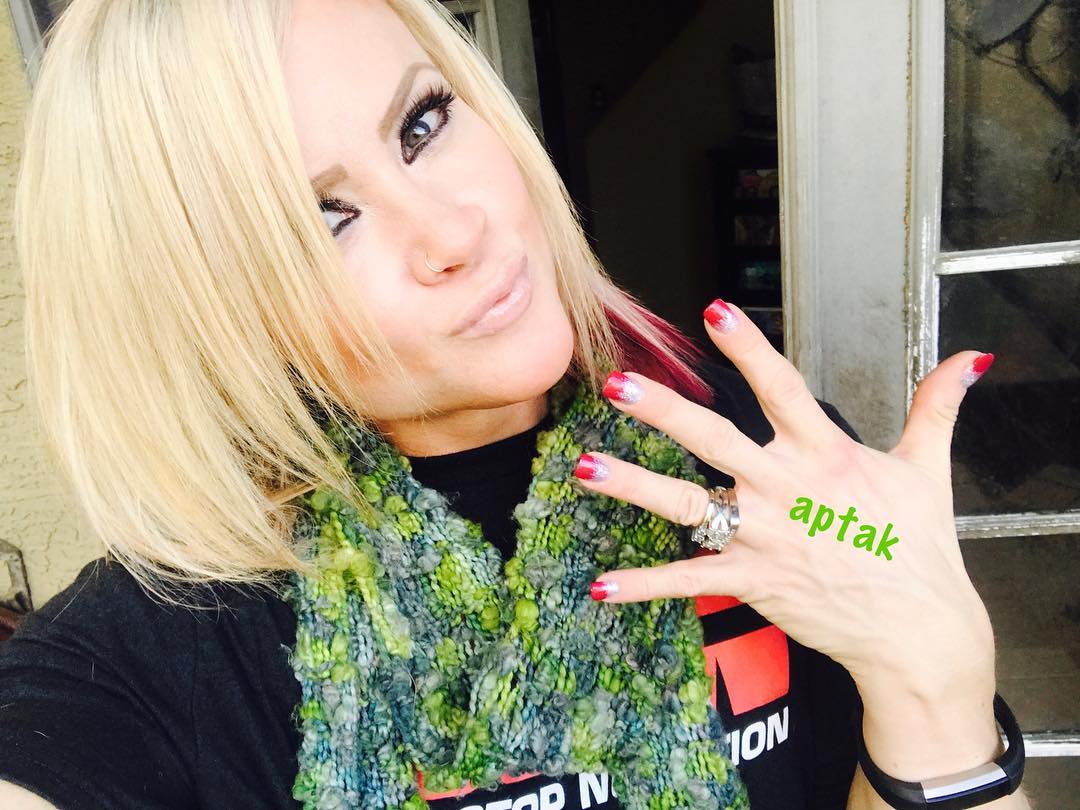 Amanda Michelle Folstad Ptak taking a selfie