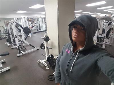 Isabelle Turell taking a selfie