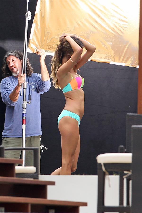 Alessandra Ambrosio Victoria's Secret bikini photoshoot candids, Miami, Jan 30, 2014 