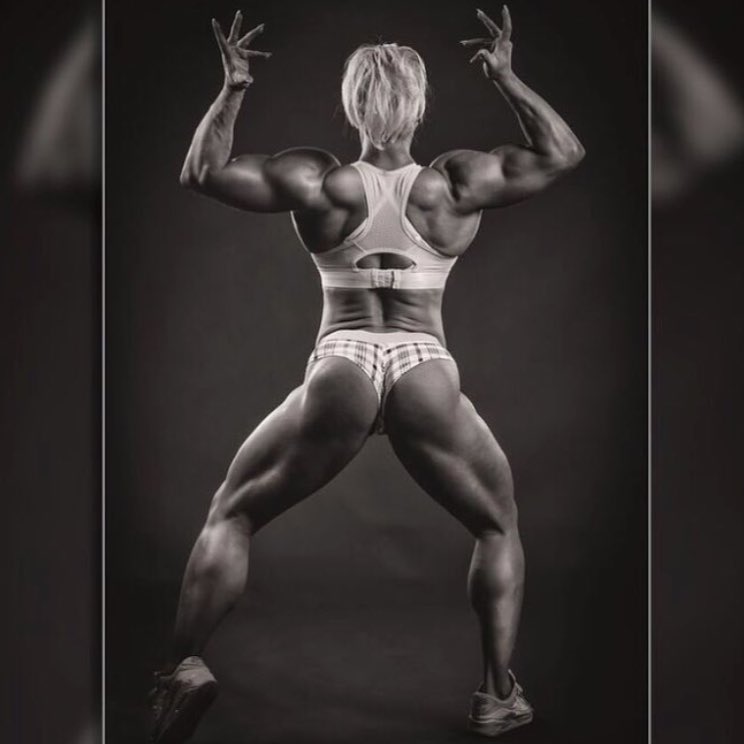 Minna Pajulahti in a bikini - ass