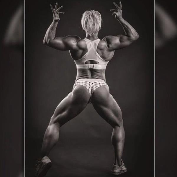 Minna Pajulahti in a bikini - ass