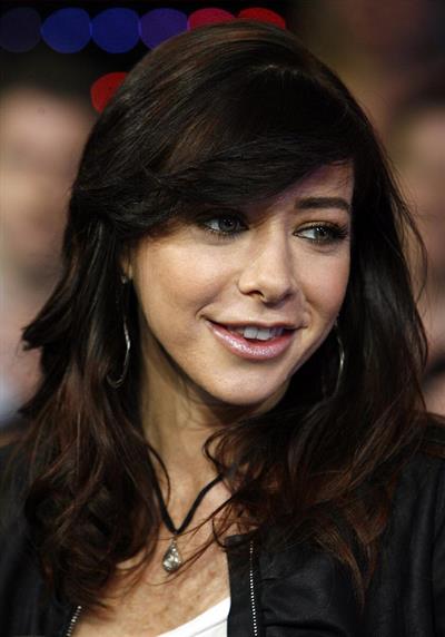 Alyson Hannigan on MTV's TRL 