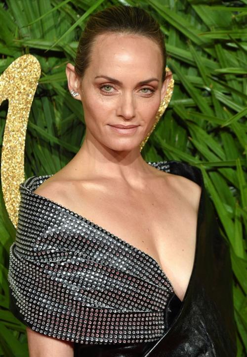 Amber Valletta