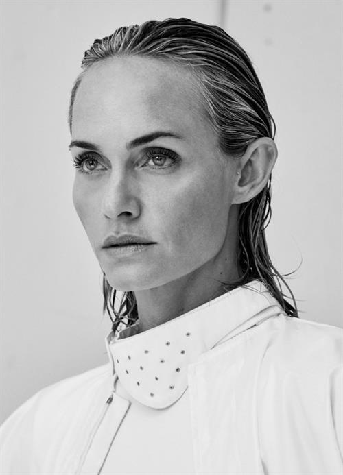Amber Valletta