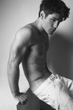 Justin Gaston