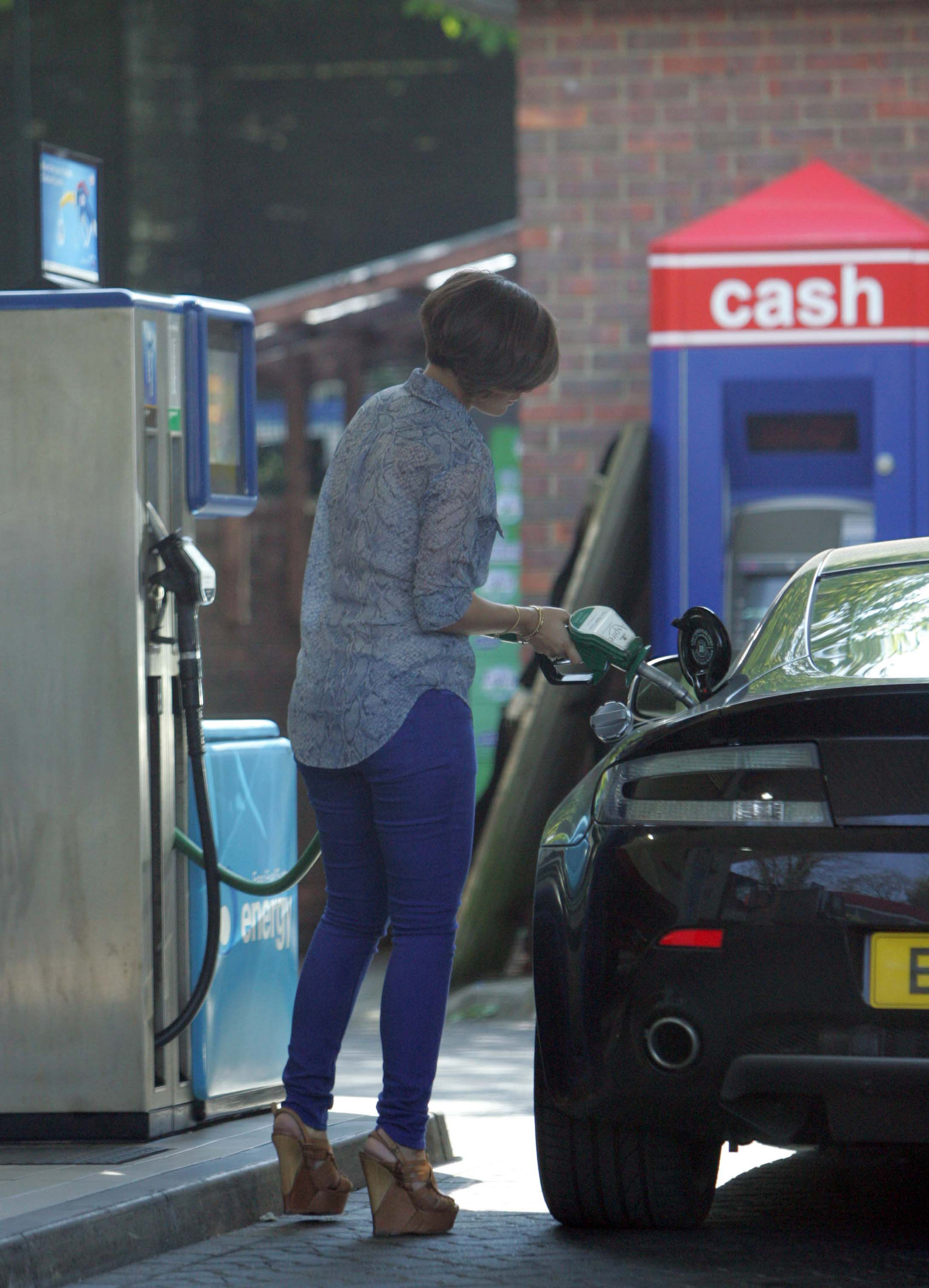 Frankie Sandford Pictures Frankie Sandford - Spotted in London Town (03.05.2013)