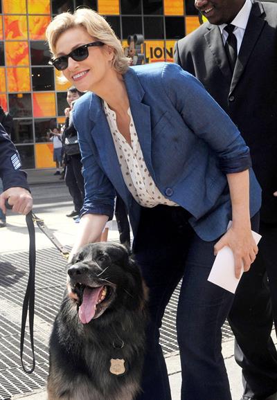Jane Lynch in New York City (May 21, 2013) 