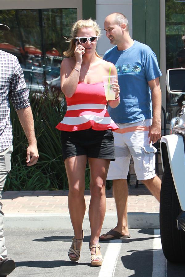 Britney Spears leaving Wild Flour Bakery Cafe on August 11, 2014