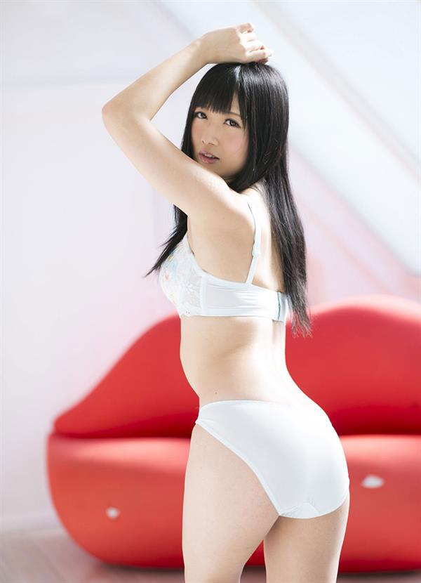 Hibiki Otsuki in lingerie - ass