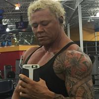 Jayne Stark taking a selfie