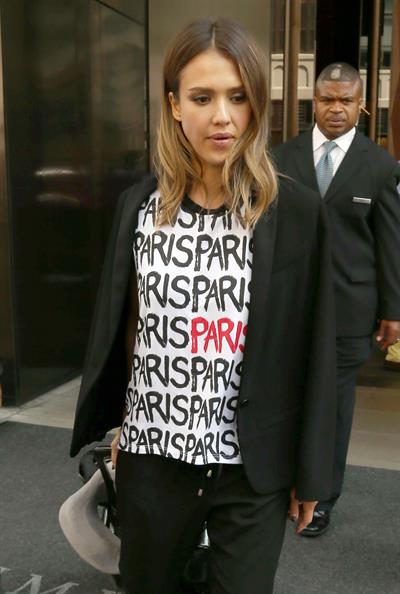 Jessica Alba arriving at LAX August 05, 2014