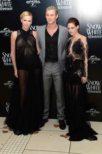 Charlize Theron and Kristen Stewart at the  Snow White And The Huntsman  World Premiere, May 14, 2012