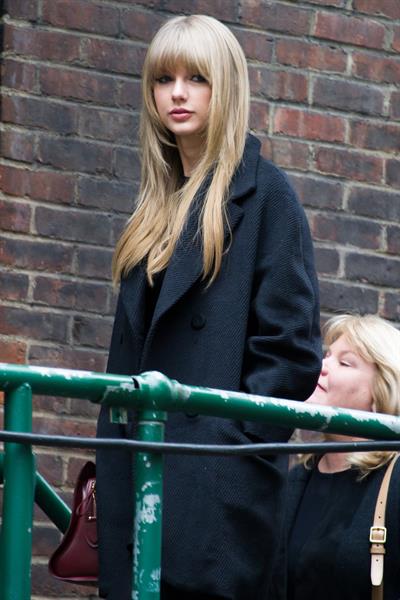 Taylor Swift rehearsal candids for 2013 Victoria’s Secret Fashion Show in New York, November 12, 2013 