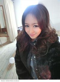 Ren Ying taking a selfie