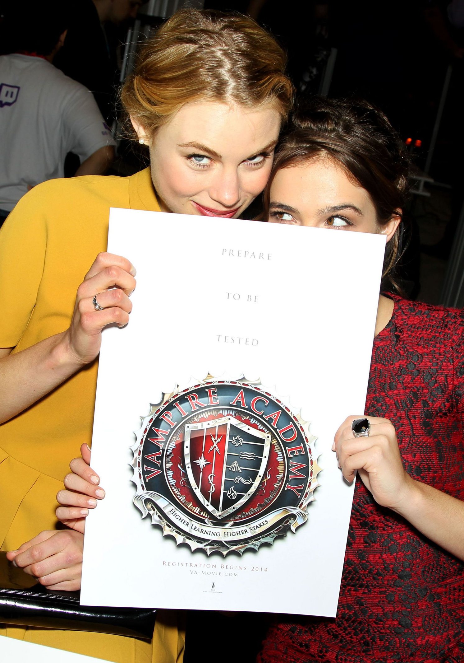 Zoey Deutch – “Vampire Academy” Panel NYCC 10/11/13  