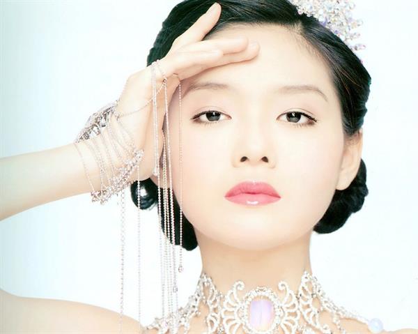 Barbie Hsu