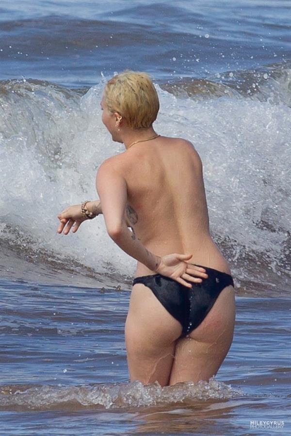 Miley Cyrus Topless In Maui