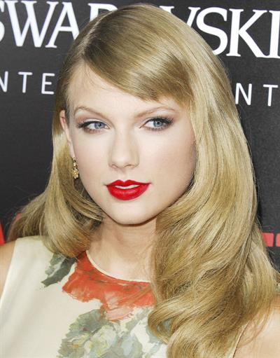 Taylor Swift -  Romeo & Juliet  LA Premiere 9/24/13  