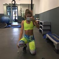 Claudia Valentina taking a selfie