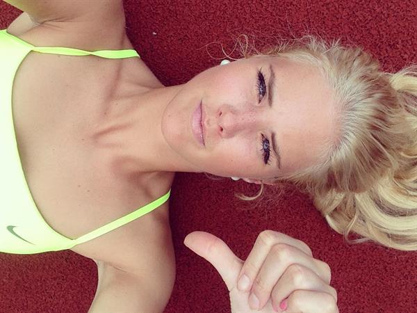 Silje Norendal taking a selfie