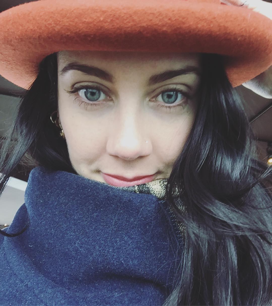 Roz Groenewoud taking a selfie