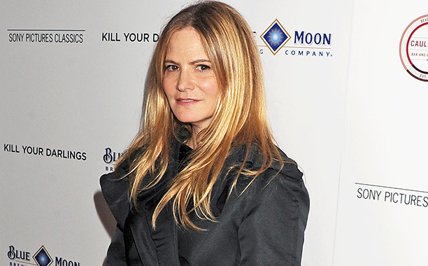 Jennifer Jason Leigh