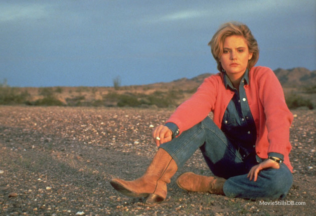 Jennifer Jason Leigh