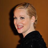 Laura Linney