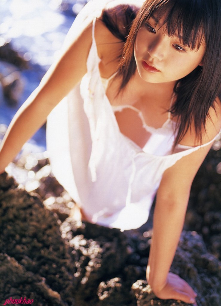 Ai Shinozaki in a bikini