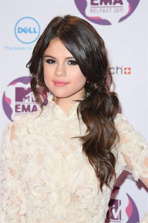 Selena Gomez - 2011 MTV European Music Awards 11/6/11 