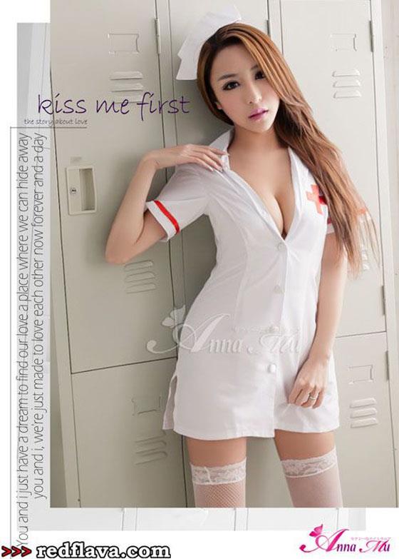 Fang Qi Yuan in lingerie