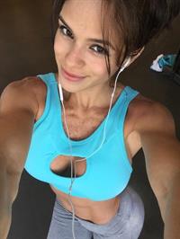 Michelle Lewin taking a selfie