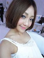 Nikki Hsieh taking a selfie