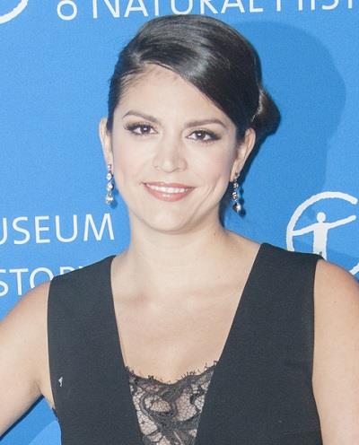 Cecily Strong