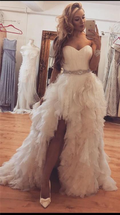 Lauren Offin taking a selfie