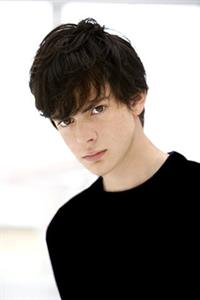 Skandar Keynes