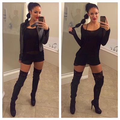 Abbie Burrows taking a selfie