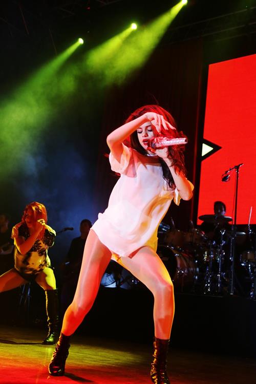 Selena Gomez –  Stars Dance  Milan performance 9/16/13  